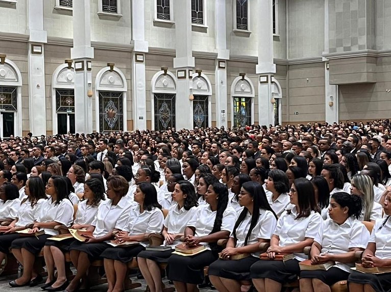 Gradua O Dos Novos Obreiros E Colaboradores Em Todo O Brasil