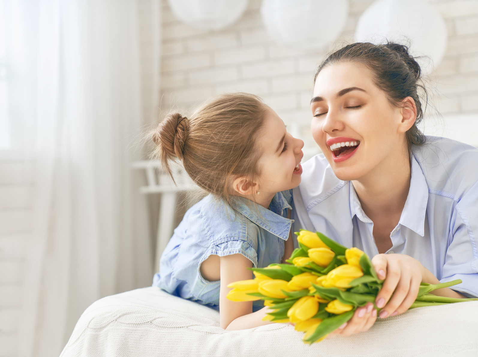 daughter congratulating mom