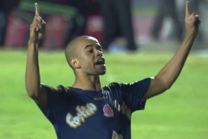 Imagem de capa - Jogador grita ''Eu sou a Universal'' para as câmeras da Globo