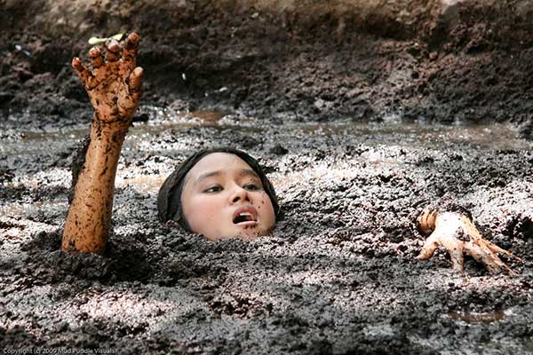 areia movediça é um fenômeno natural. Ela ocorre quando uma porção