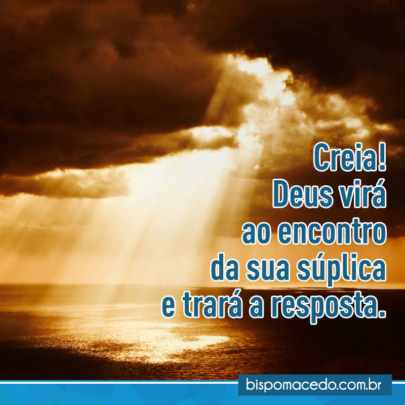 Céu com nuvens e raios de sol