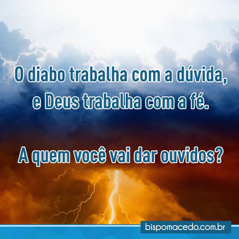 Imagem dividida com o céu azul com nuvens e vermelho com raios
