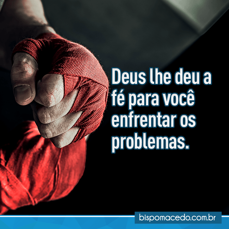 Mão enfaixada para lutar com uma faixa vermelha