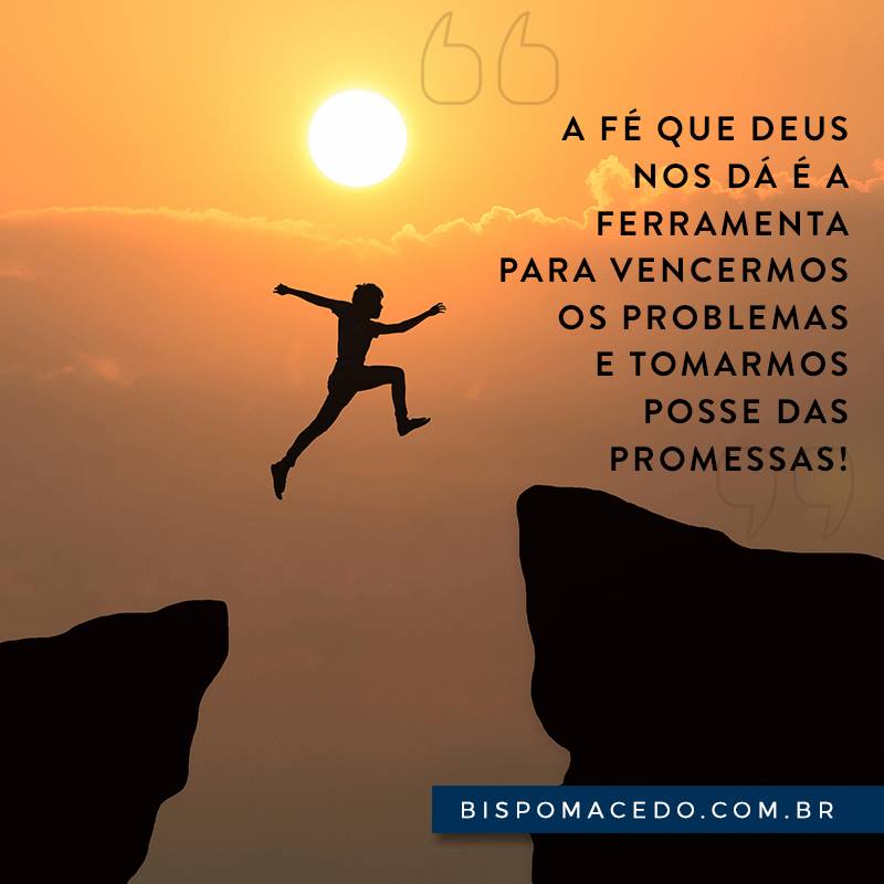 Homem pulando de uma montanha para a outra