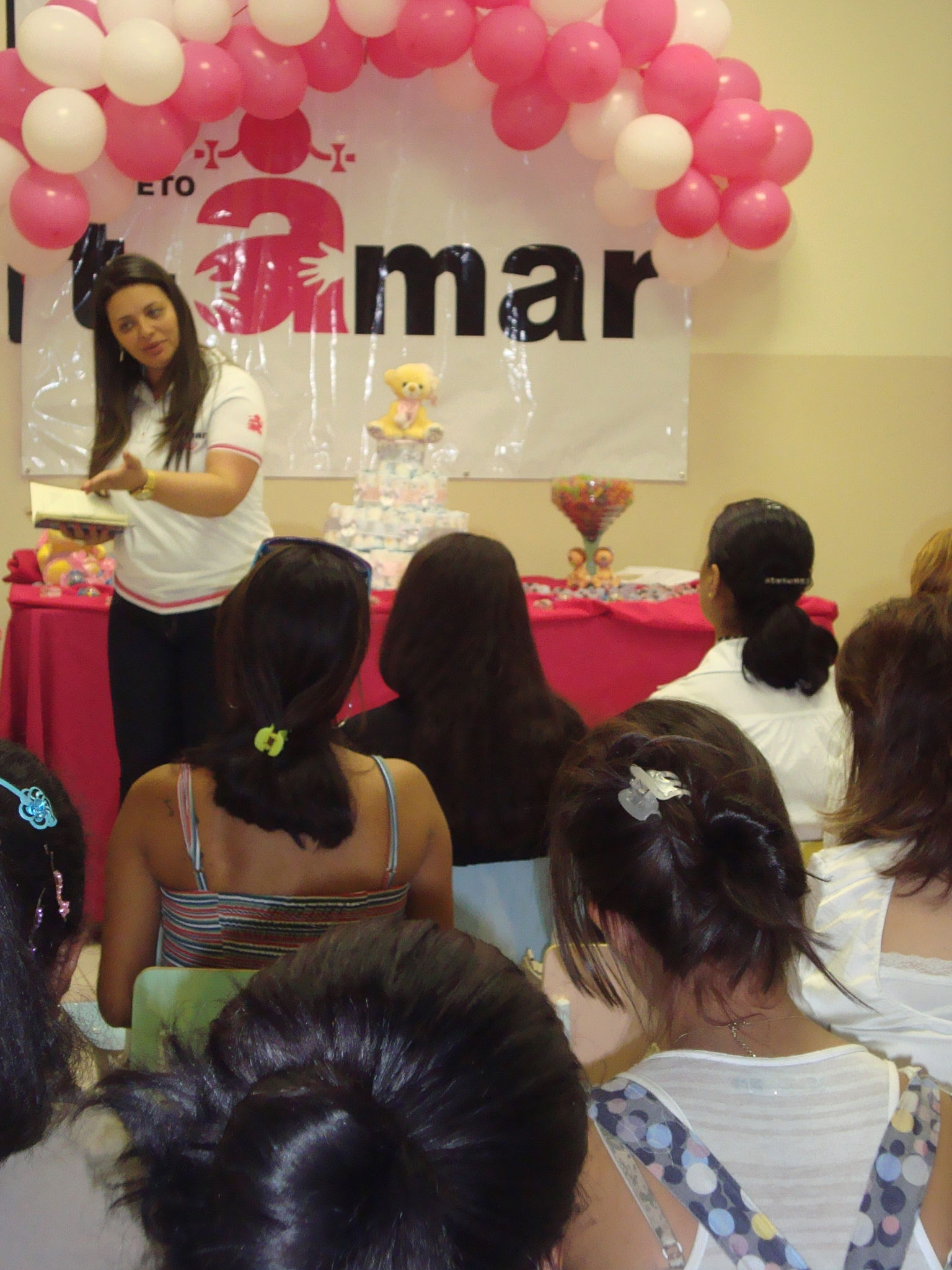 Imagem de capa - Familiares de Presos Visitam o Templo de Salomão