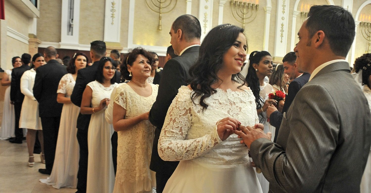 Imagem de capa - ‘Celebração dos Casamentos’ já uniu mais de 100 mil noivos em todo mundo