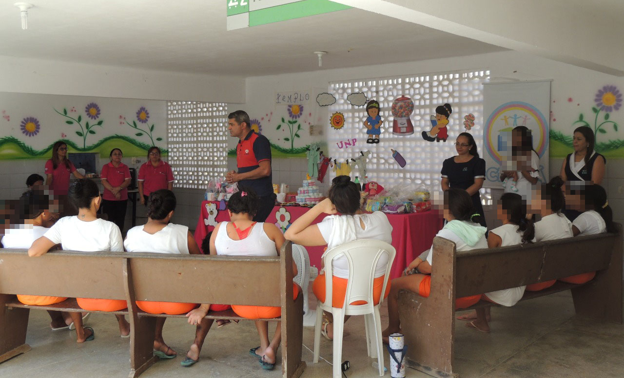 Imagem de capa - Voluntários da UNP e EBI promovem doações para mães reclusas em presídio do Ceará