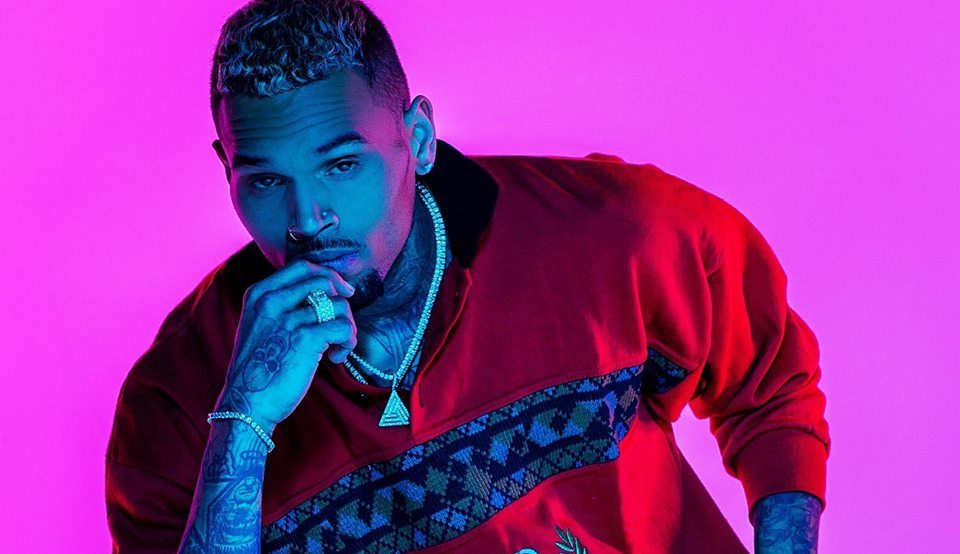 Imagem de capa - Chris Brown é liberado após ser detido por estupro