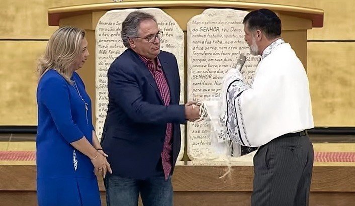 Imagem de capa - Religious and unsuccessful