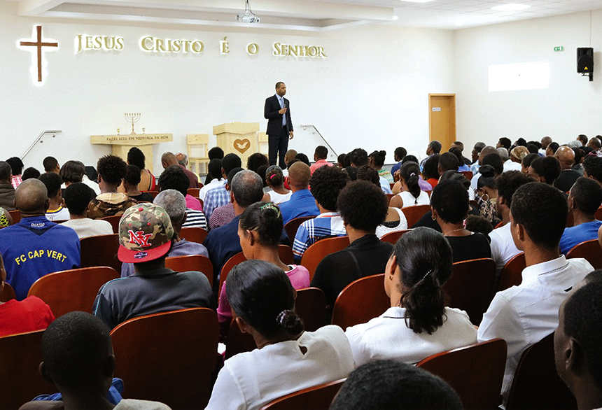 Imagem de capa - Universal chega a Porto Novo, cidade de Santo Antão, em Cabo Verde