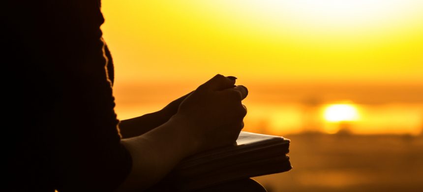 shutterstock_1074990629-1-860×390