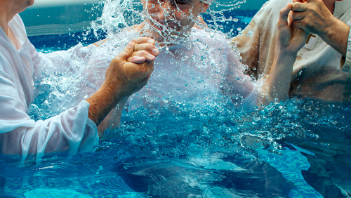 Imagem de capa - Resposta aos Internautas – “Preciso me batizar novamente?&#8221;