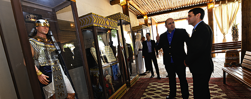 Imagem de capa - Novo cônsul de Israel, Alon lavi, visita o Templo de Salomão