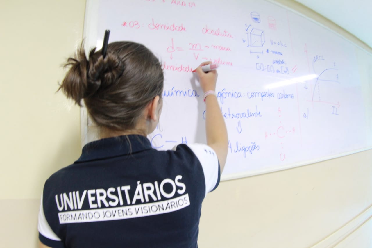 Imagem de capa - No Paraná, pré-vestibular gratuito auxilia jovens de baixa renda a conseguir bolsas e vagas em universidades