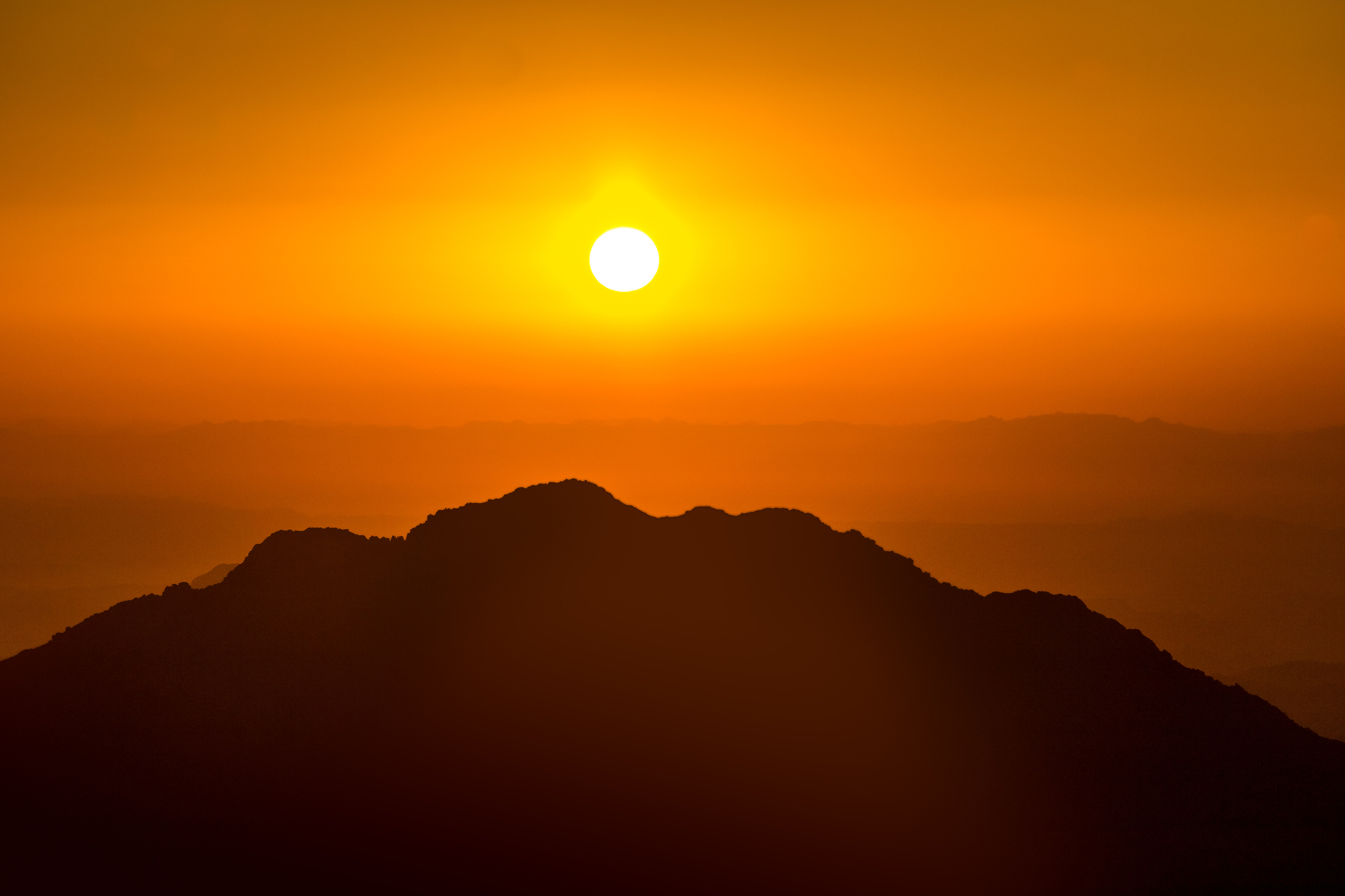 postSeus sonhos de Ano Novo no Monte de Deus. Saiba maisna categoria2020 e o Sinai