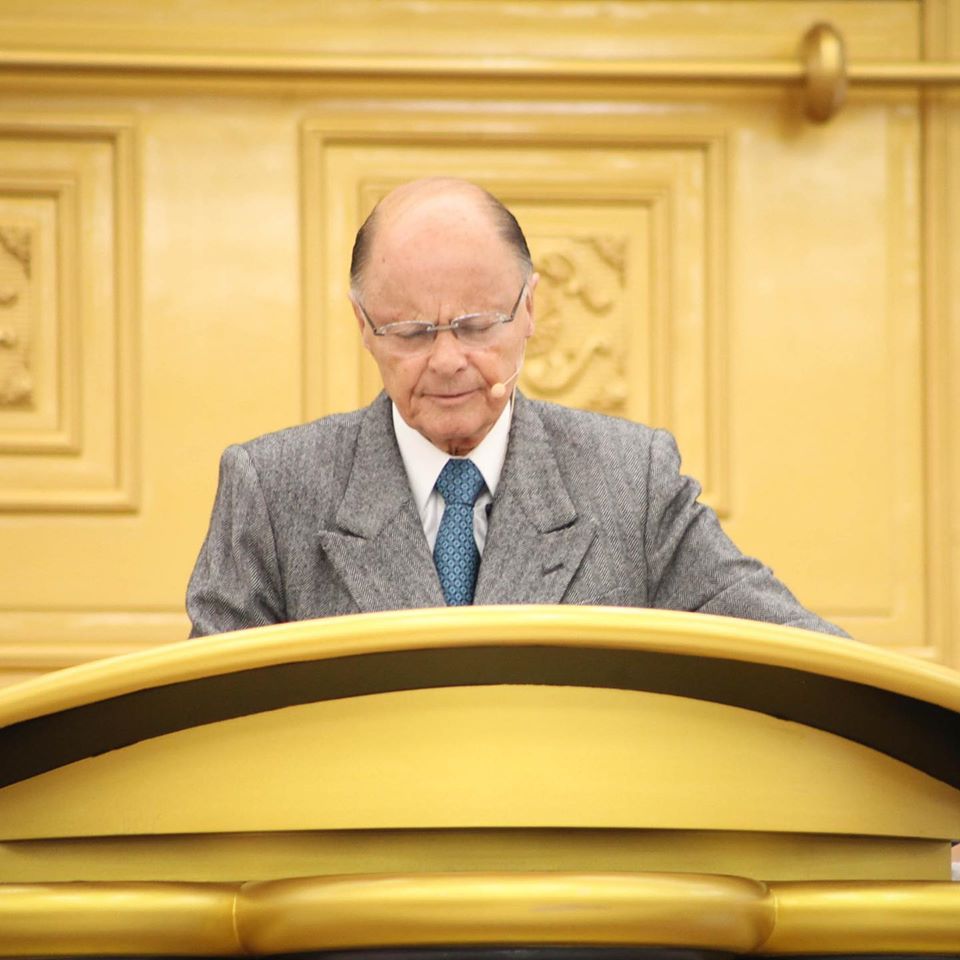 bispo macedo portugal
