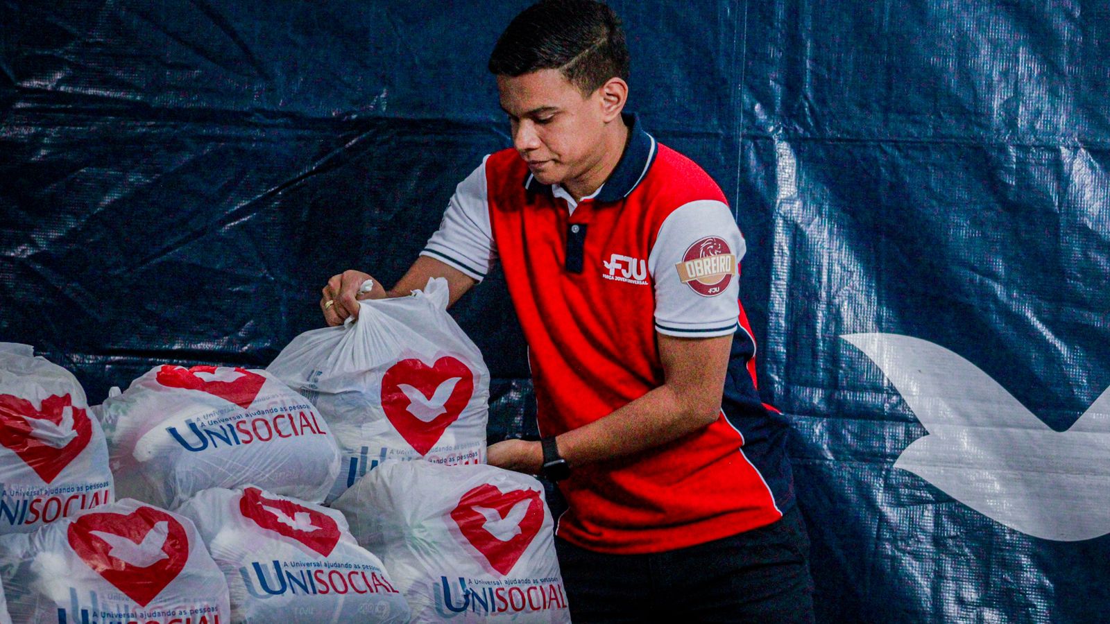 Imagem de capa - Iniciativa da FJU doa 50 toneladas de alimentos à juventude em situação de vulnerabilidade social