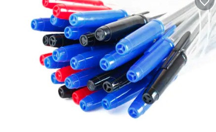 Imagem de capa - Falso: Universal vende “canetas ungidas” para candidatos do Enem e de concursos públicos