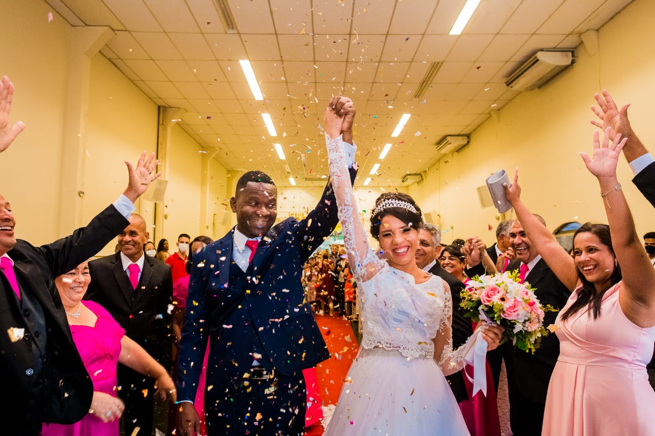 Imagem de capa - Casei na Universal: Pastor Matheus e sua noiva Thayane