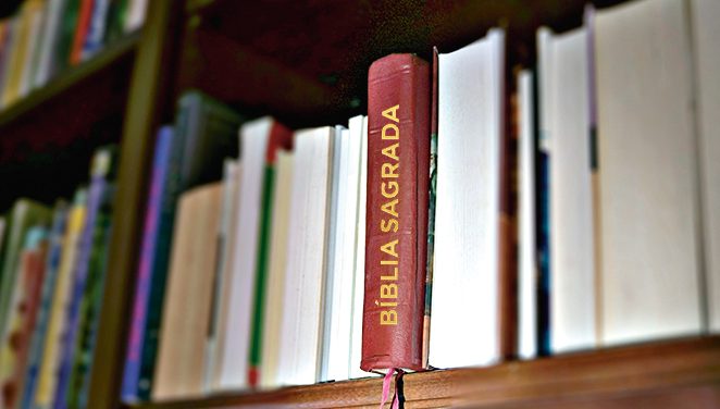 Imagem de capa - Proibição da Bíblia em bibliotecas e escolas reforça perseguição milenar