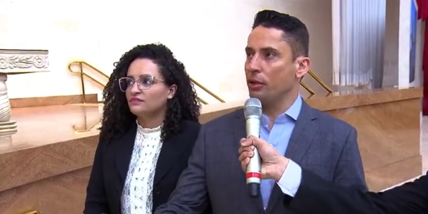 Imagem de capa - Casei na Universal: Pastor Edenilton com sua amável noiva Railane