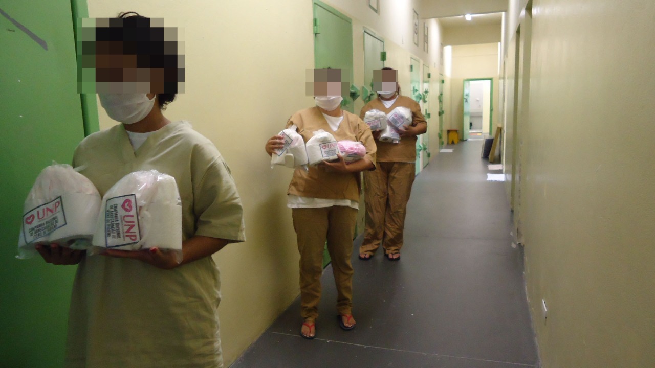 Imagem de capa - Kits de higiene são entregues para Penitenciária Feminina