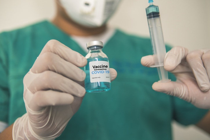 Imagem de capa - Em São Paulo, começam os testes da vacina de Oxford contra COVID-19
