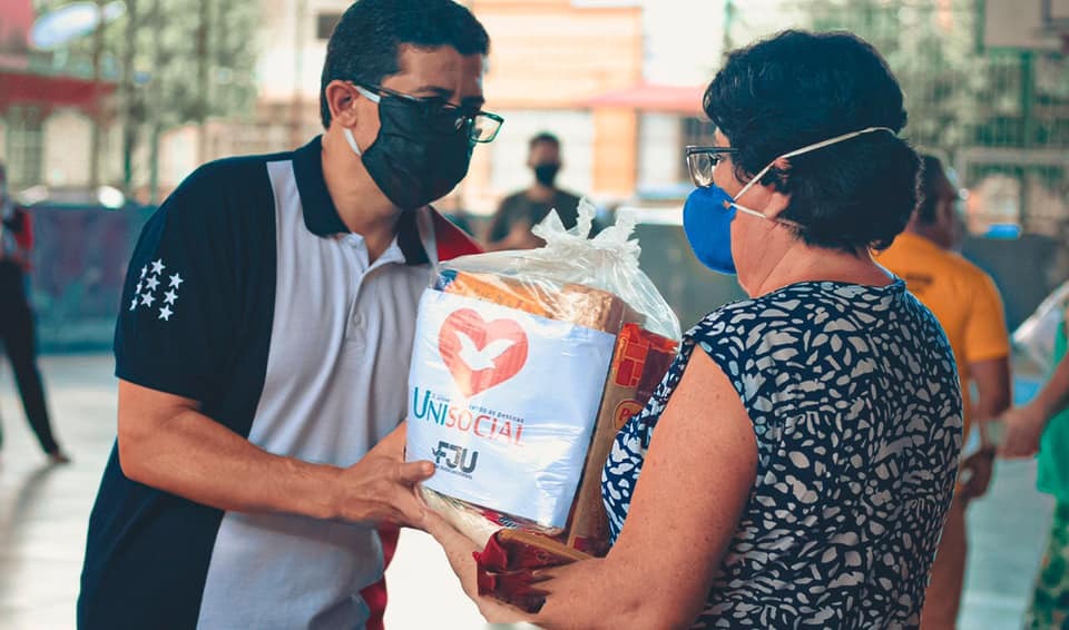Imagem de capa - Covid-19: Em quatro meses, Universal distribuiu 22 mil toneladas de alimentos a famílias atingidas pela crise