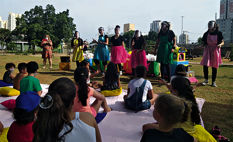 Imagem de capa - Educadoras realizaram evangelização com crianças por meio de peça teatral