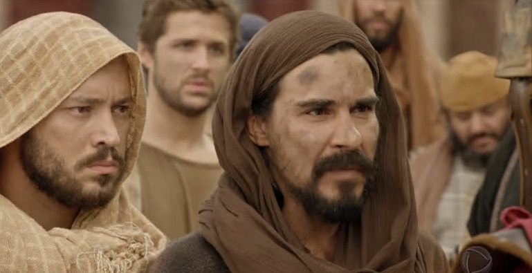 Imagem de capa - Jesus: Barrabás entrega um saco de moedas para Temina