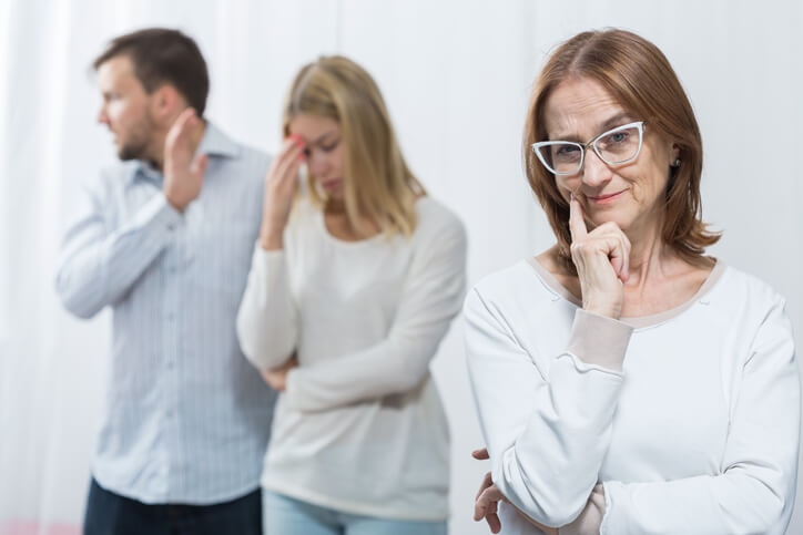 Imagem de capa - Família se intrometeu na vida do casal e o relacionamento acabou