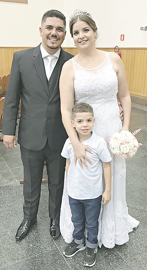 “para os outros parecíamos felizes”