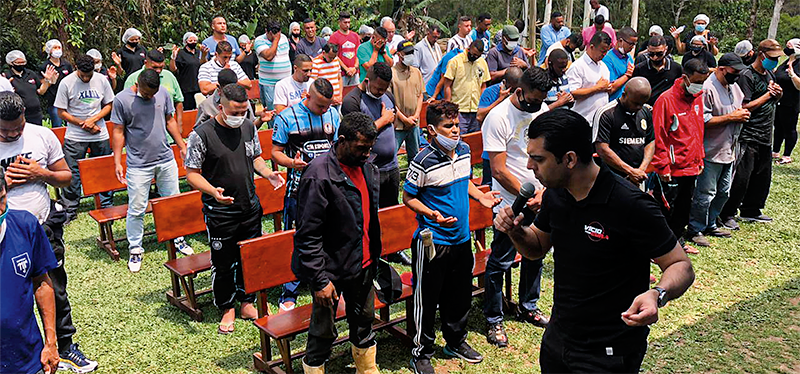 Imagem de capa - Clínica recebe visita do projeto Vício tem Cura