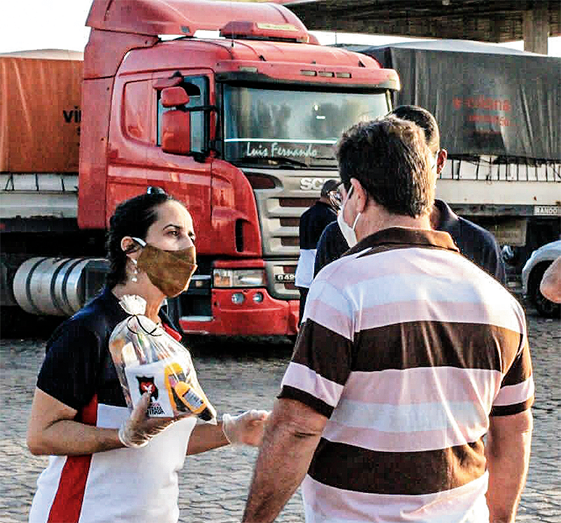 Mutirão nacional auxilia 8 mil caminhoneiros a enfrentar desgaste da profissão