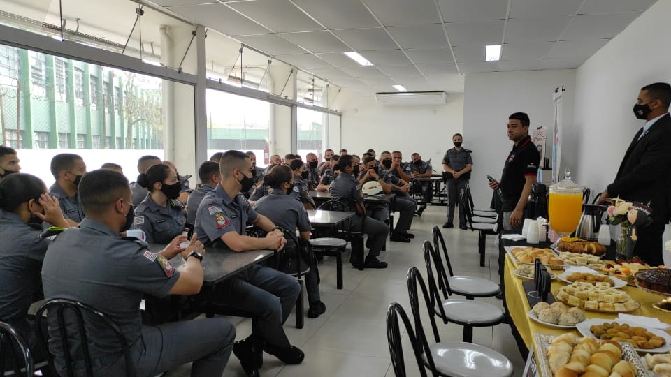 Imagem de capa - Alunos soldados participam de palestra para prevenir decepção amorosa