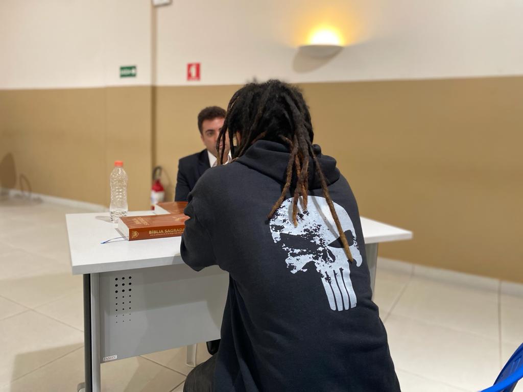 Imagem de capa - Plantão de fé durante a madrugada