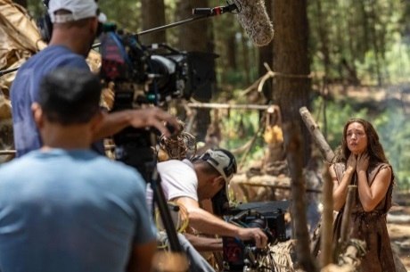 Imagem de capa - Carlo Porto e Juliana Boller vão interpretar Adão e Eva em Gênesis