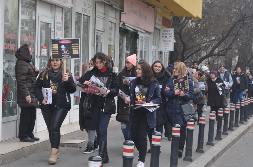 Imagem de capa - Caminhada em Bucareste conscientiza sobre como vencer a depressão