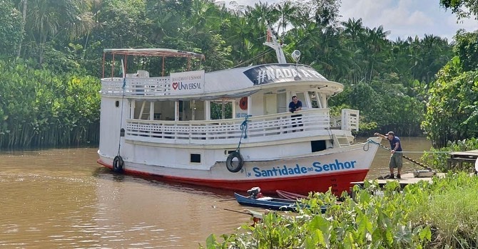 Imagem de capa - Evangelização chega de barco à comunidade ribeirinha no Pará
