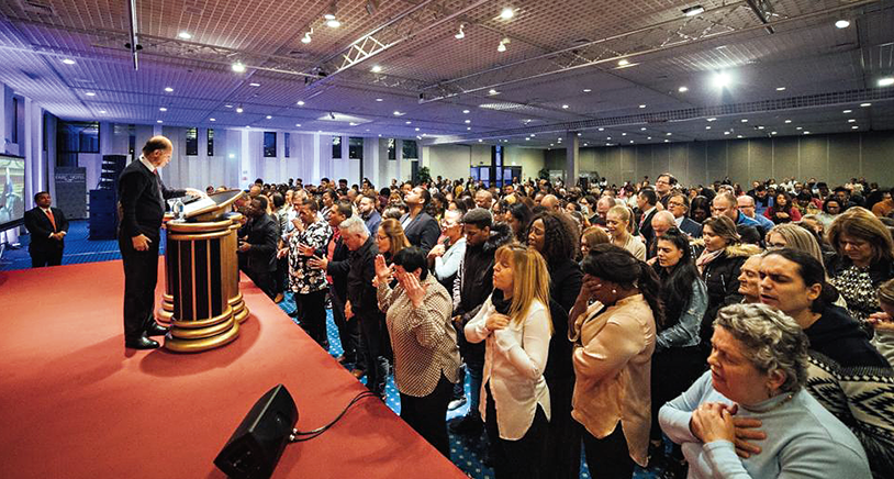 Imagem de capa - Bispo Edir Macedo realiza viagem missionária pela Europa