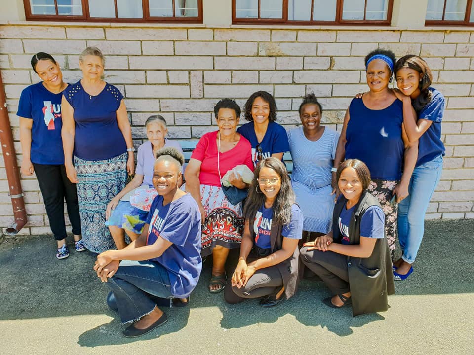 Imagem de capa - Voluntários do Unisocial visitam idosos que vivem em casas de repouso na Namíbia