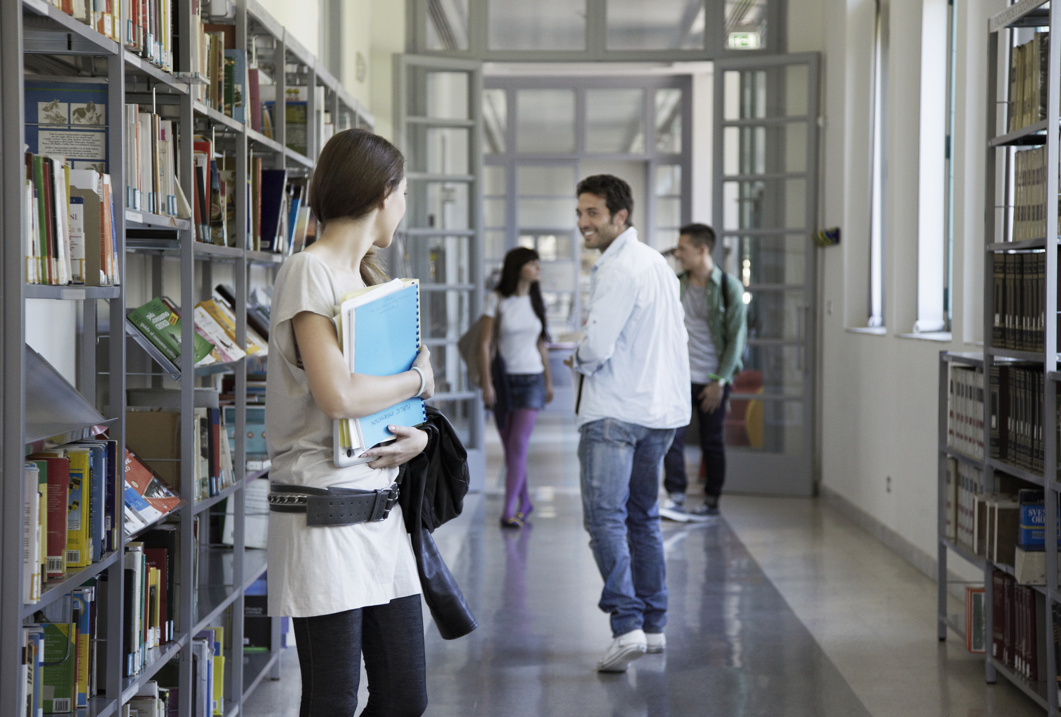 Imagem de capa - Troca de olhares: como conquistar uma pessoa que está interessada por mim?