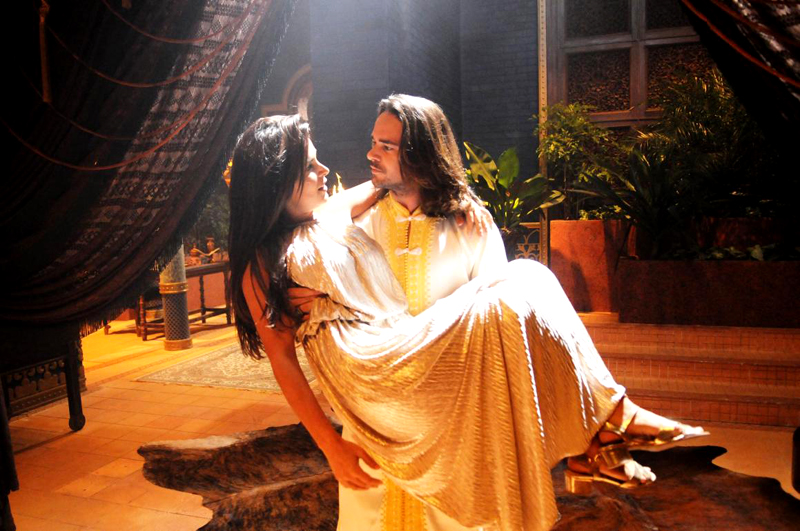 Imagem de capa - O Rico e Lázaro: Joaquim e Edissa consumam casamento