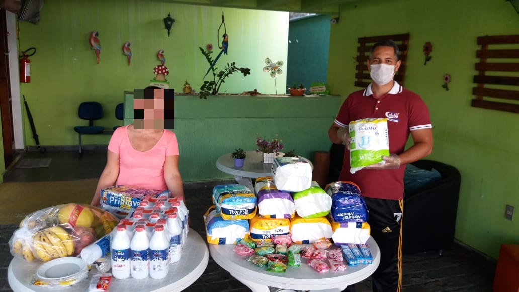 Imagem de capa - Donativos são entregues em casas de repouso na zona norte da capital paulista