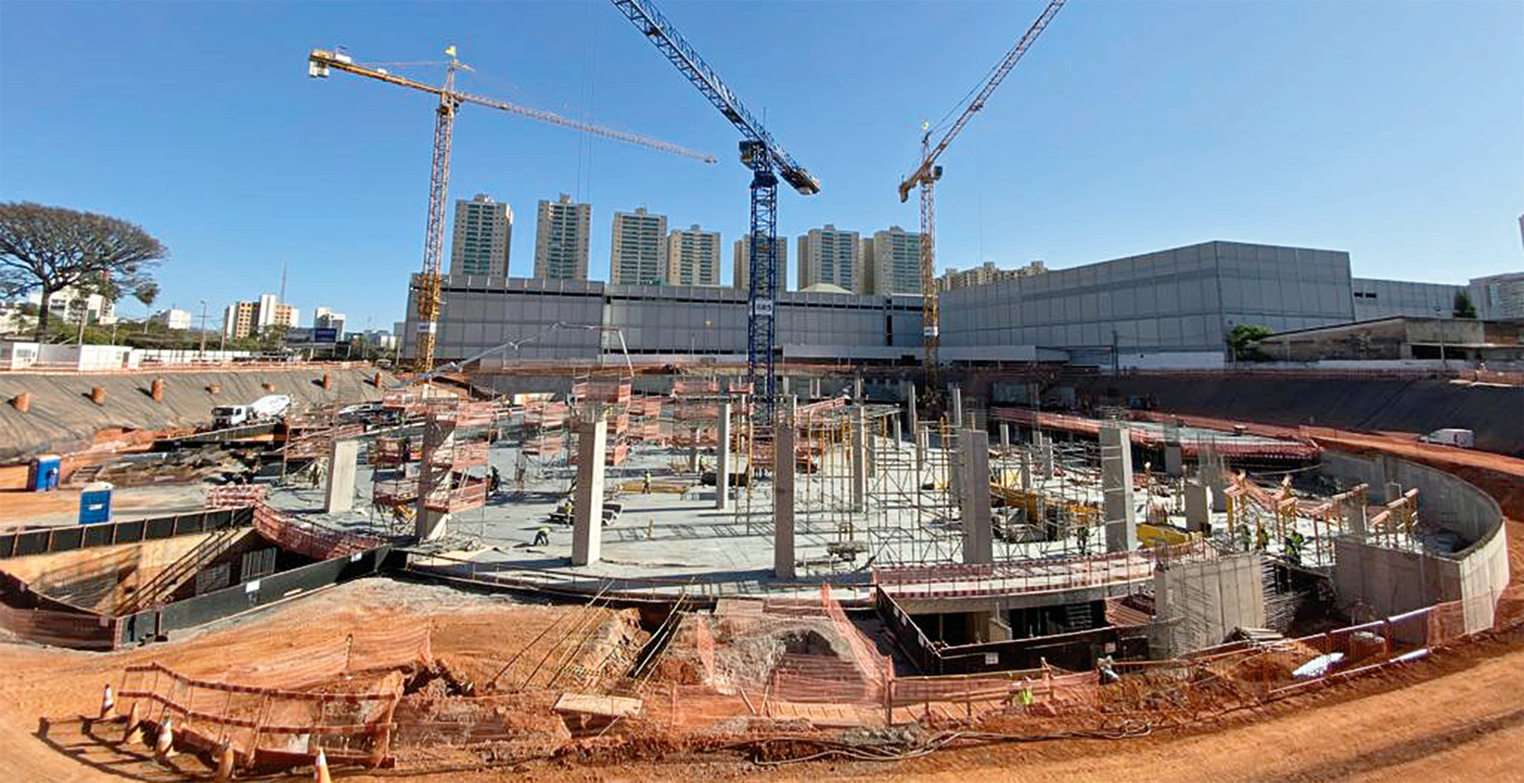 Imagem de capa - A cada porta aberta surge uma nova chance para conhecer a Deus