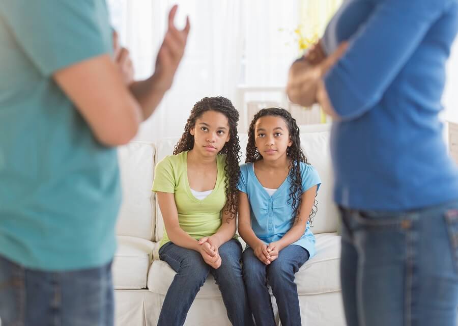 Pais brigando_Escola do Amor Responde