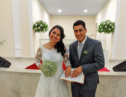 Imagem de capa - Casei na Universal: Pastor Erik e sua noiva, Roberta