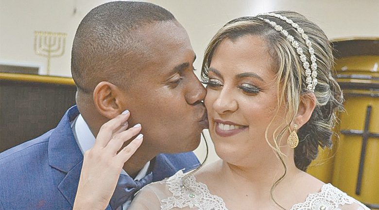 Imagem de capa - Juntos por uma confusão digital