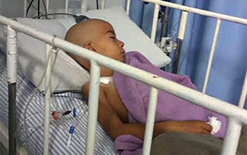 Imagem de capa - Os médicos encaminharam o menino com urgência para um hospital especializado em câncer