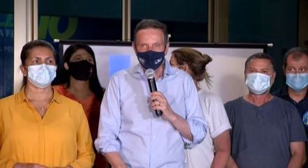 Imagem de capa - Justiça libera ex-prefeito Marcelo Crivella de prisão domiciliar